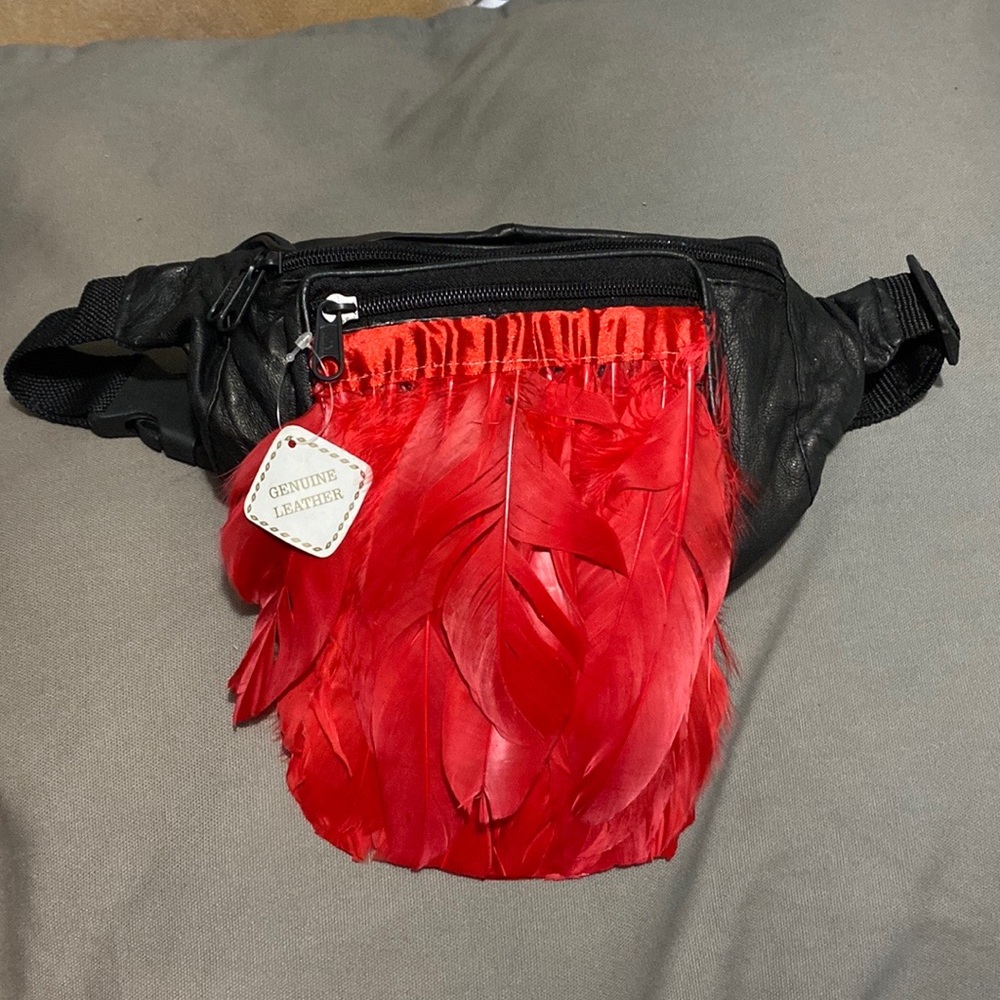 RED bag 😍Feather leather fanny pack 🎉NEW🎉💋Flash SALE💋
